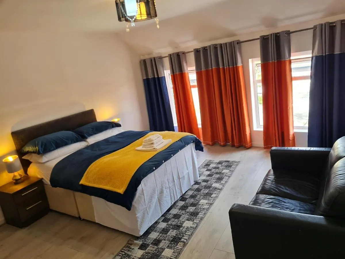 Family Home Ливерпуль